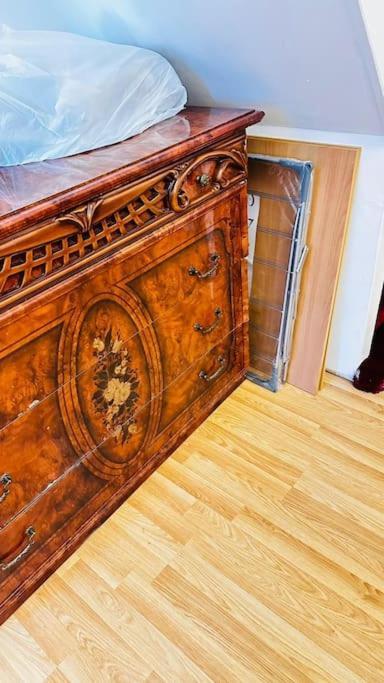 3 Bed House East London Home Exteriör bild